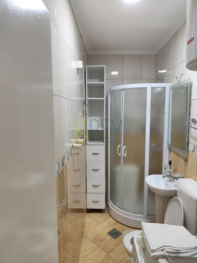 Prodaja, jednosoban stan, 44m², Drpe Mandića, Podgorica