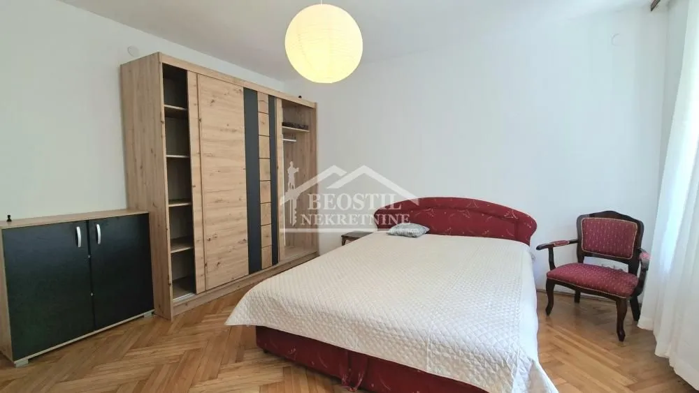 Izdavanje, dvosoban stan, 41m², Stari Grad, Beograd