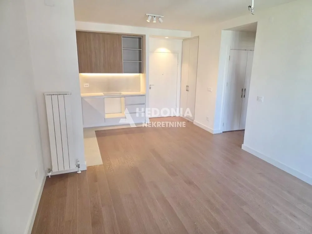 Prodaja, dvosoban stan, 55m², Savski Venac, Beograd