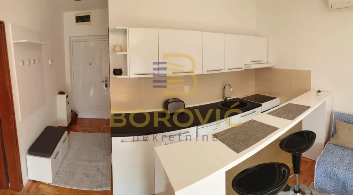 Sale, two bedroom apartment, 40m², Uciteljsko Naselje, Zvezdara Sve Podlokacije