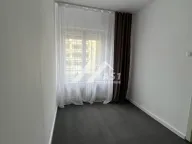 Izdavanje, trosoban stan, 84m², Centar, Novi Sad - image 4