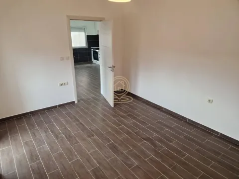 Sale, three bedroom apartment, 69m², Medijana, Niš - image 6