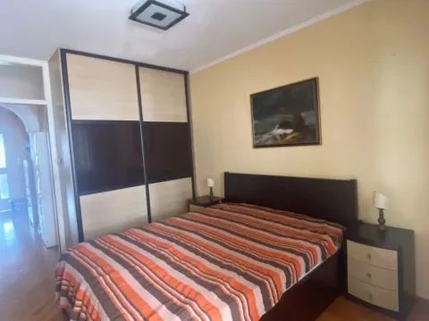 Rent, two bedroom apartment, 85m², Kruševac, Podgorica - image 9