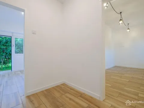 Prodaja, kuća, 118m², Tivat, Crna Gora - image 4