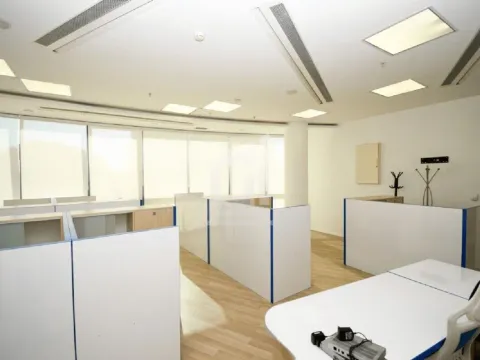 Izdavanje, poslovni prostor, 193m², Kod Capital Plaze, Podgorica - image 21