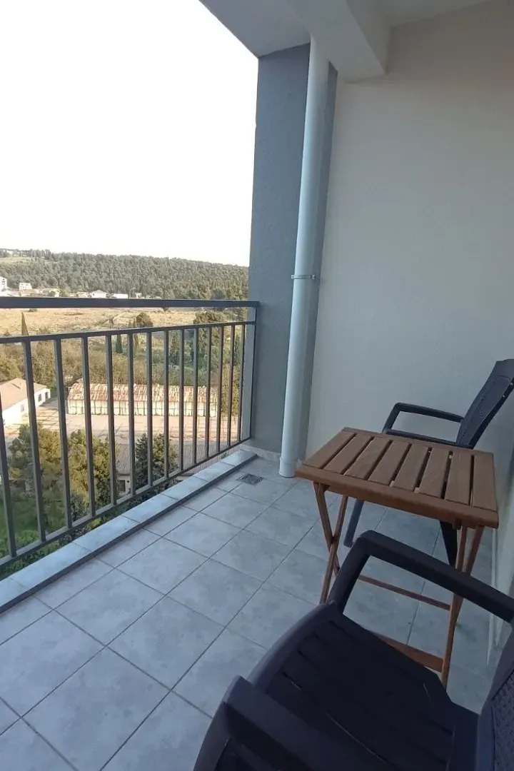 Izdavanje, jednosoban stan, 44m², Zagorič, Podgorica