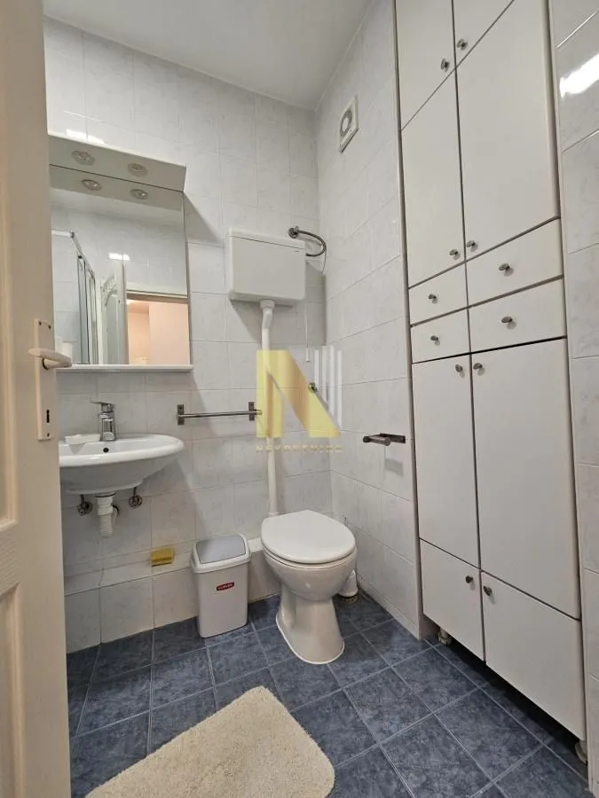 Izdavanje, garsonjera, 33m², Centar, Novi Sad