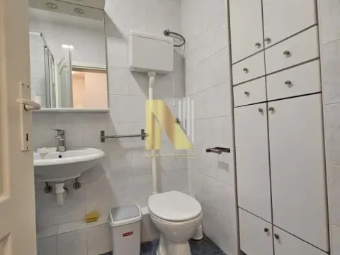 Izdavanje, garsonjera, 33m², Centar, Novi Sad - image 11