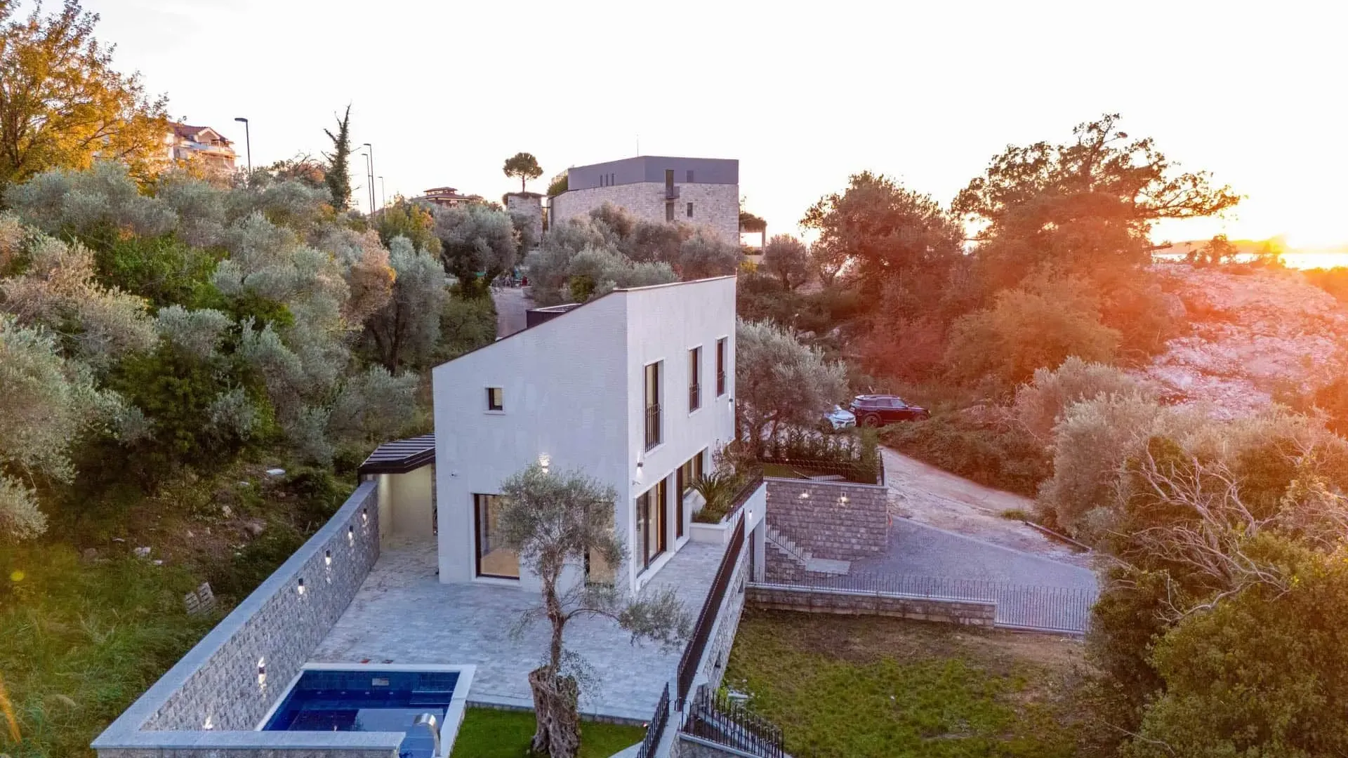 Prodaja, kuća, 240m², Kamenovo, Budva