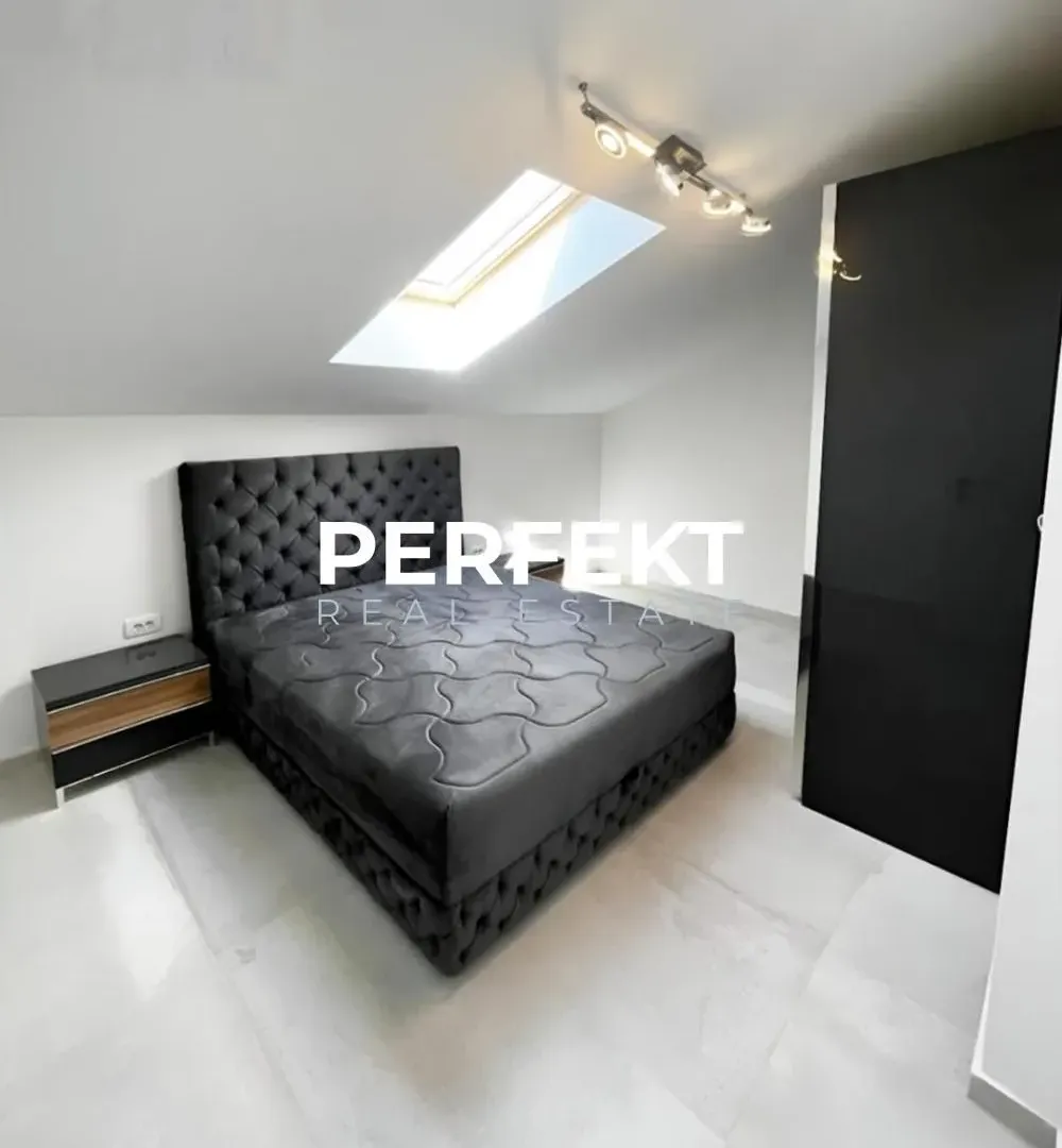 Prodaja, trosoban stan, 105m², Centar, Pančevo
