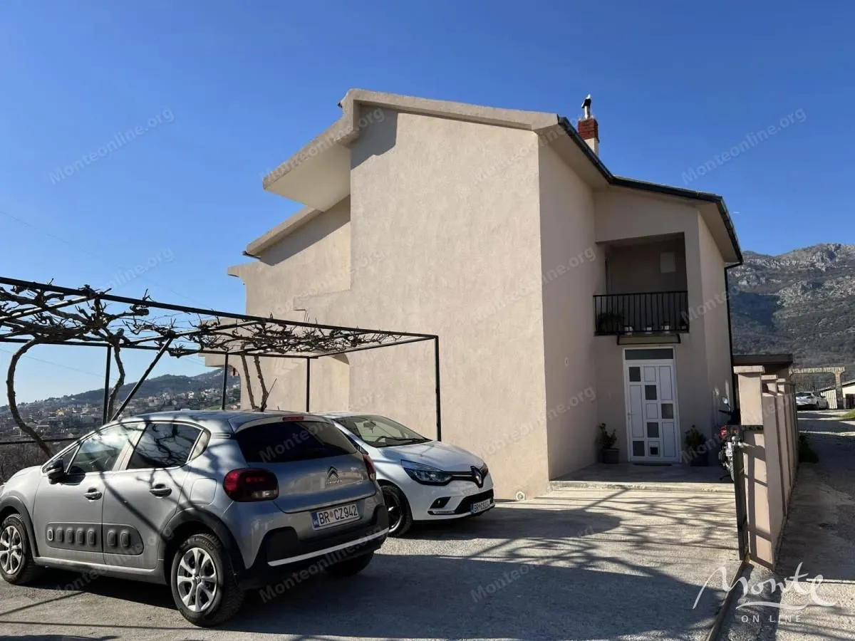 Sale, house, 350m², Bjeliši, Bar