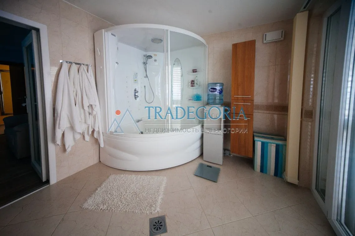 Prodaja, kuća, 265m², Dobra Voda, Bar