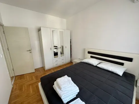 Rent, two bedroom apartment, 55m², Golubovina, Budva - image 5