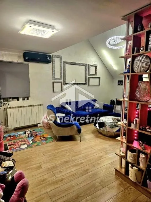 Izdavanje, trosoban stan, 80m², Bogoslovija, Palilula Sve Podlokacije