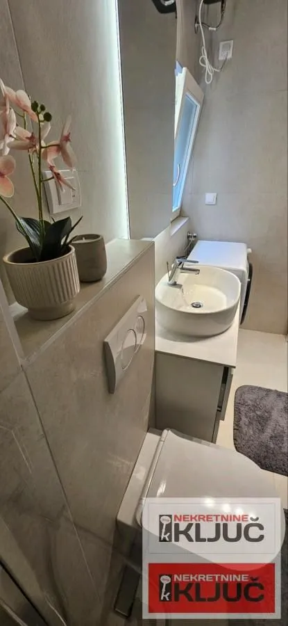 Izdavanje, jednosoban stan, 36m², Centar, Novi Sad