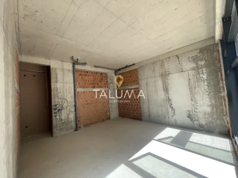 Rent, office space, 84m², City Kvart, Podgorica - image 1