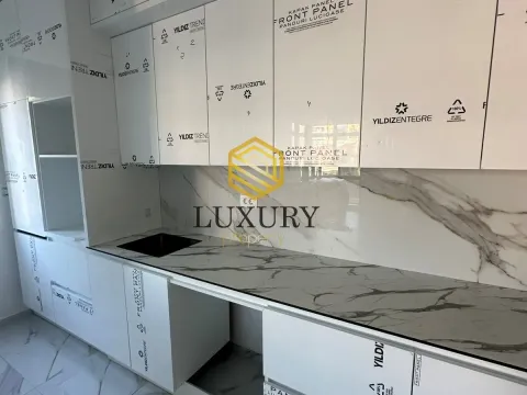 Izdavanje, dvosoban stan, 56m², Central Point, Podgorica - image 2