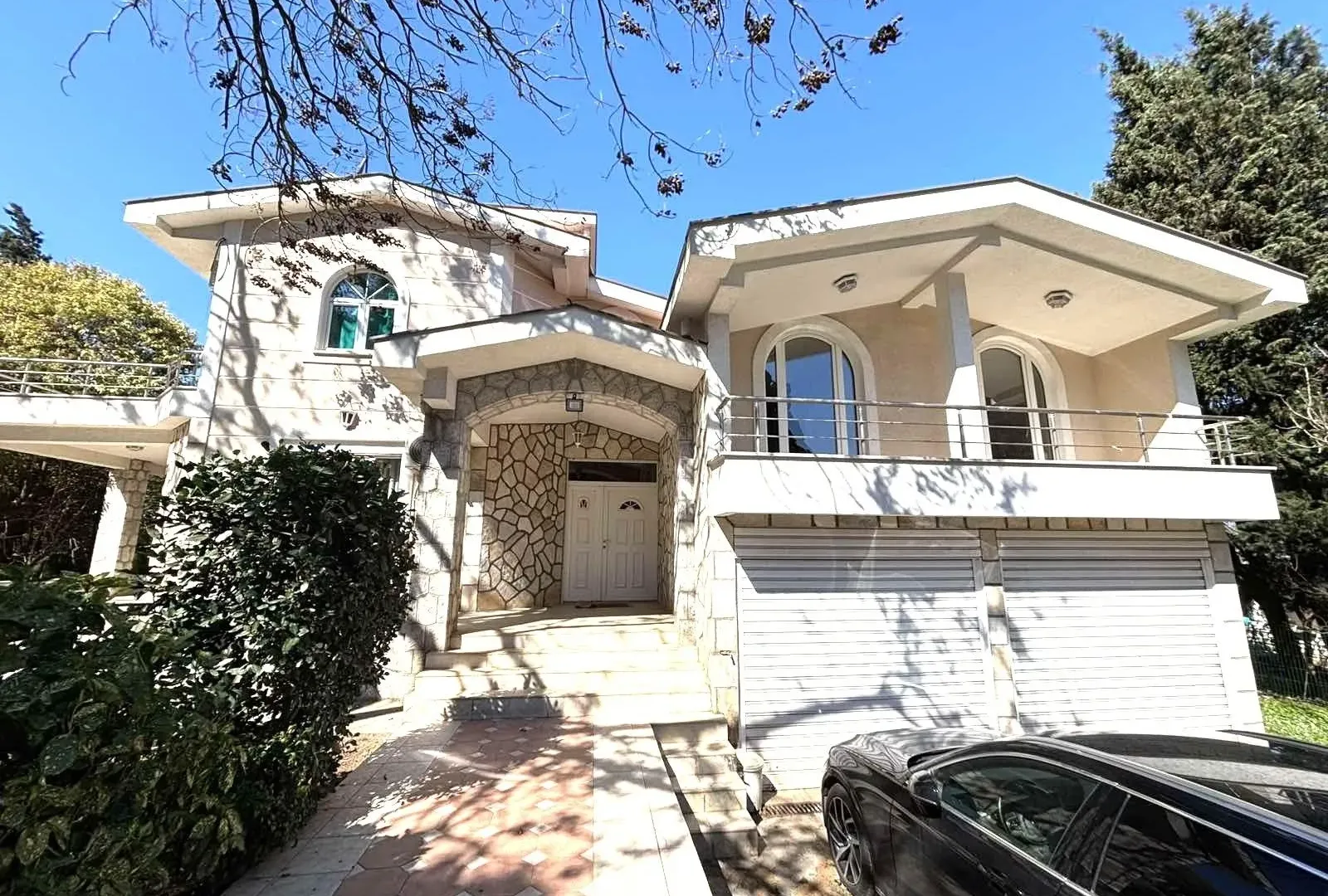 Rent, house, 300m², Zagorič, Podgorica