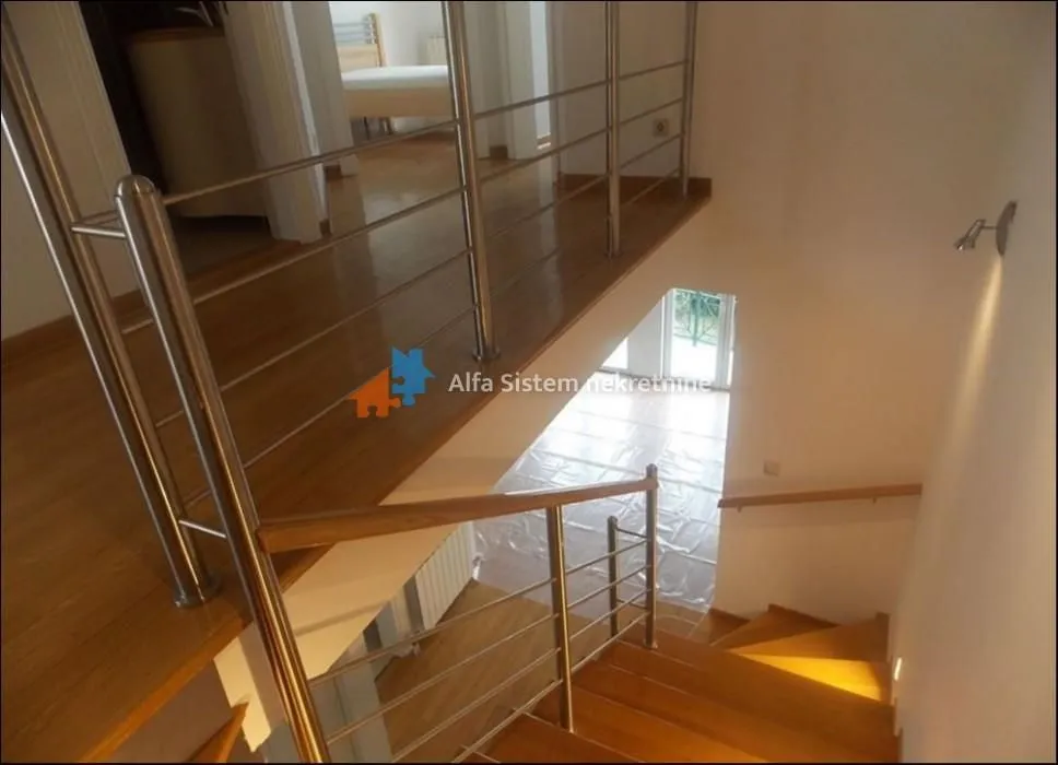 Rent, house, 200m², Savski Venac, Beograd