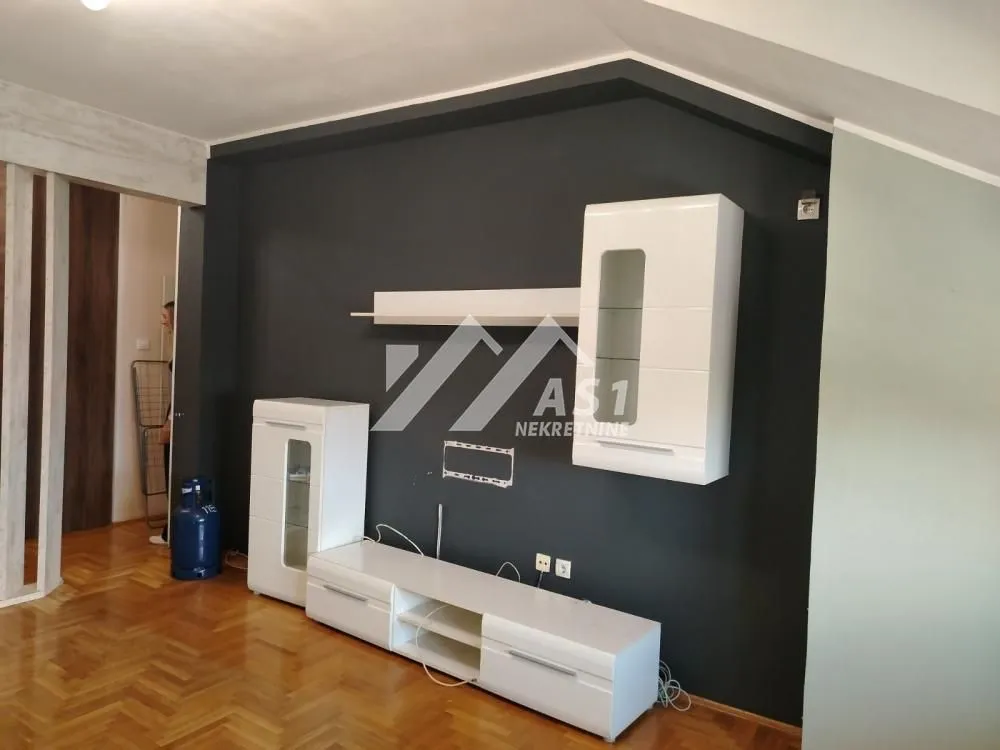 Prodaja, trosoban stan, 68m², Detelinara, Novi Sad Sve Podlokacije