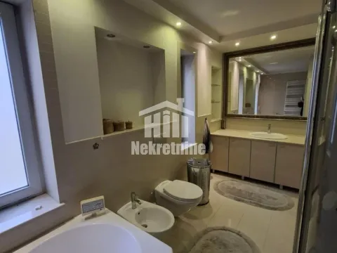 Izdavanje, kuća, 330m², Čukarica, Beograd - image 15