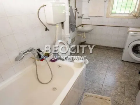 Prodaja, kuća, 357m², Sremčica, Beograd - image 11