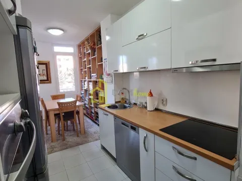 Rent, two bedroom apartment, 76m², Blok 6, Podgorica - image 5