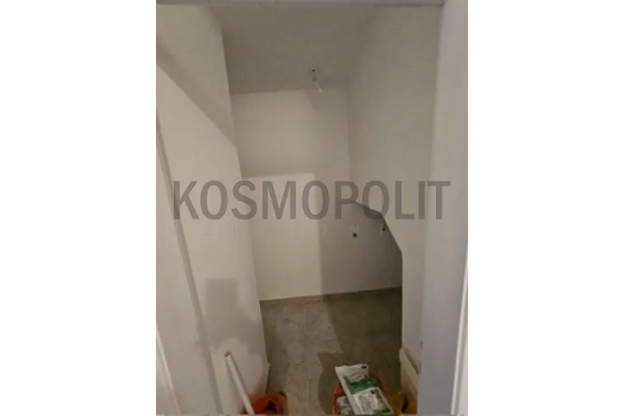Prodaja, trosoban stan, 87m², Zemun Sve Podlokacije, Beograd