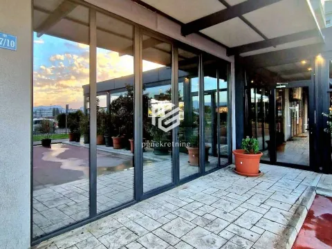 Rent, apartment, 120m², Stari Aerodrom, Podgorica