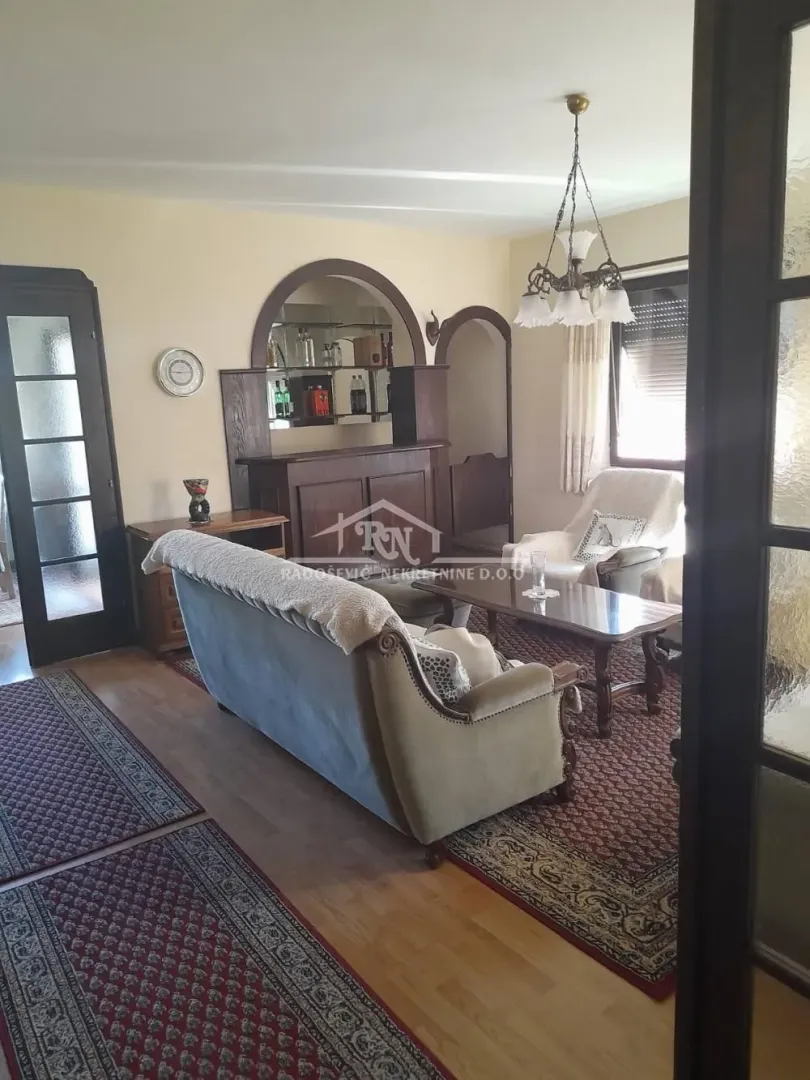 Rent, three bedroom apartment, 90m², Čukarica, Beograd