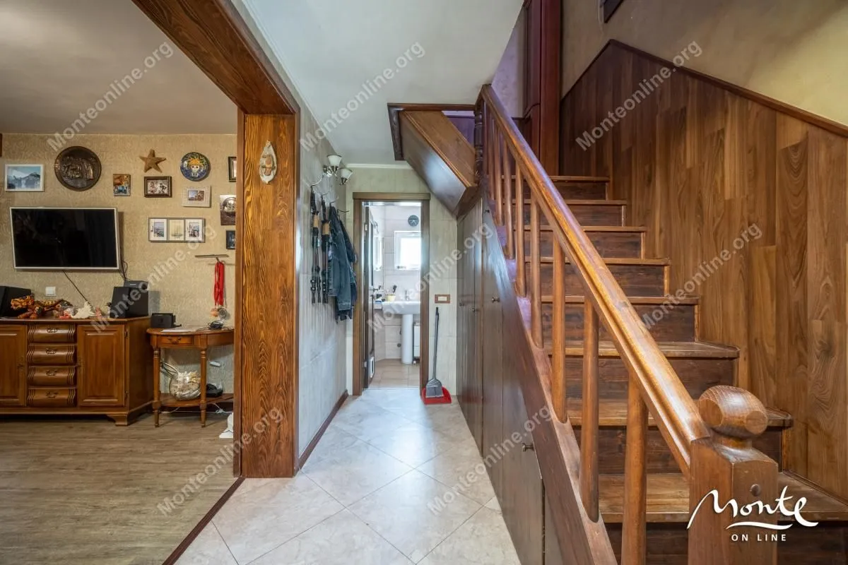 Prodaja, kuća, 130m², Tivat, Crna Gora