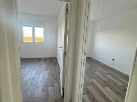 Prodaja, trosoban stan, 71m², Stari Banovci, Stara Pazova - image 11