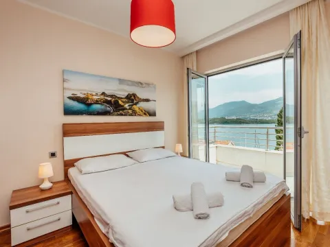 Prodaja, dvosoban stan, 62m², Đuraševići, Tivat - image 4