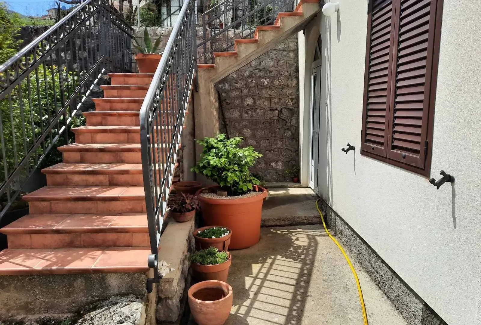 Prodaja, kuća, 300m², Škaljari, Kotor