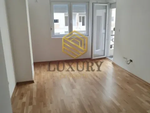 Izdavanje, dvosoban stan, 58m², Ljubović, Podgorica - image 2