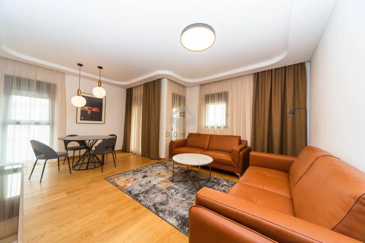 Izdavanje, dvosoban stan, 72m², Podgorica, Crna Gora