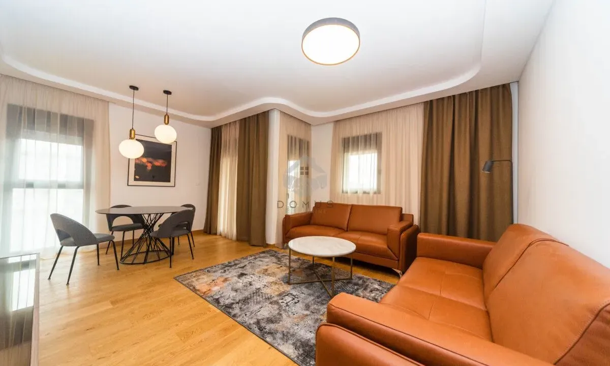 Izdavanje, dvosoban stan, 72m², Podgorica, Crna Gora
