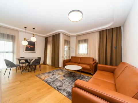 Izdavanje, dvosoban stan, 72m², Podgorica, Crna Gora - image 1