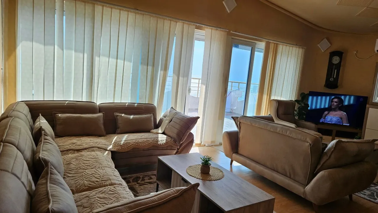 Rent, three bedroom apartment, 200m², Dobra Voda, Bar