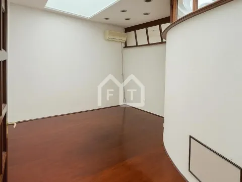 Izdavanje, poslovni prostor, 106m², Stari Merkator, Novi Beograd Sve Podlokacije - image 5