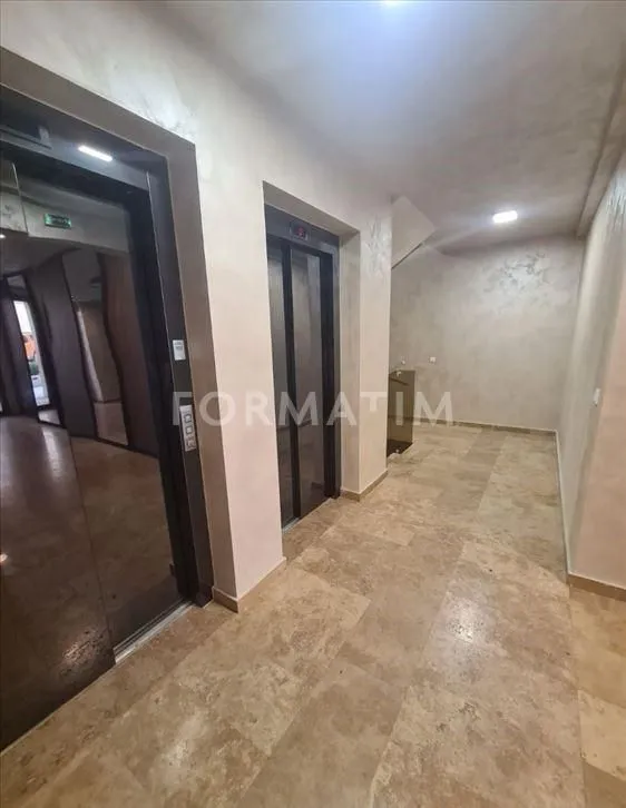 Izdavanje, jednosoban stan, 52m², Kluz, Zvezdara Sve Podlokacije