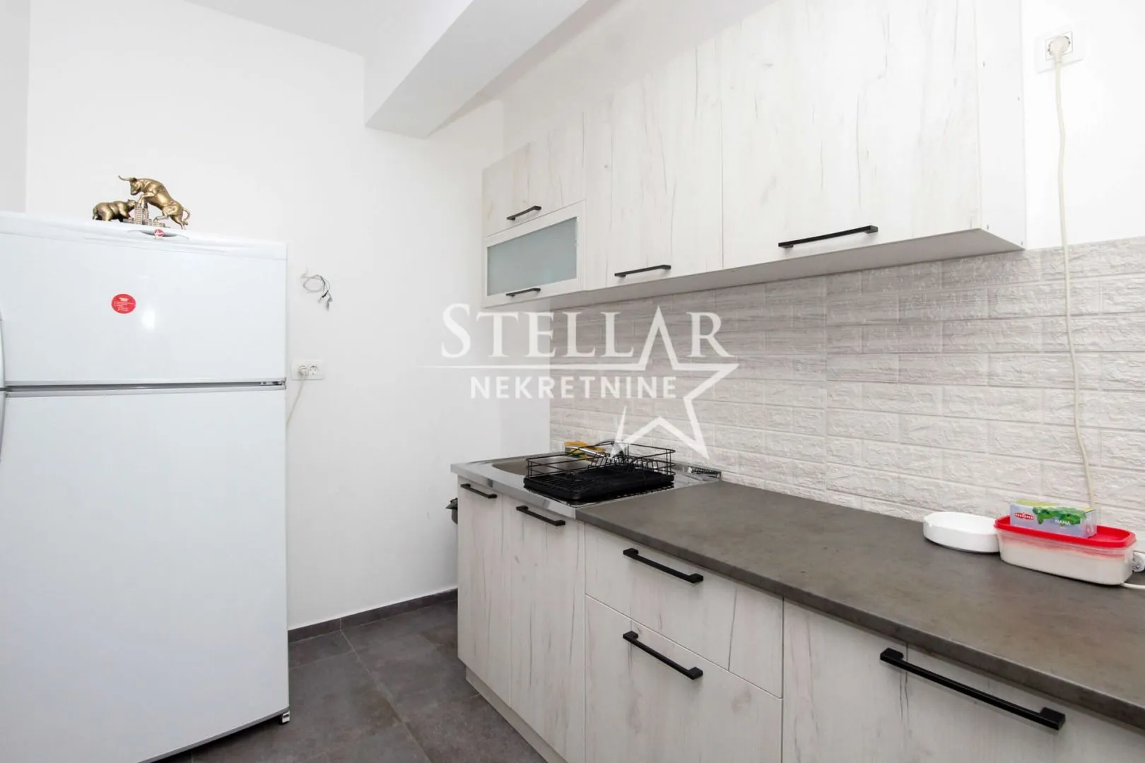 Rent, office space, 70m², Master Kvart, Podgorica