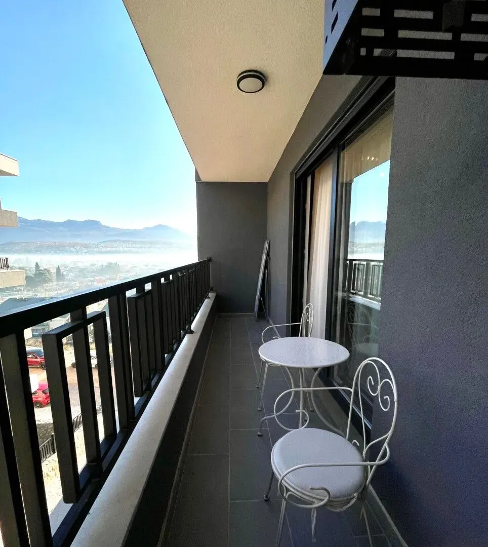 Izdavanje, dvosoban stan, 60m², Gorica C, Podgorica