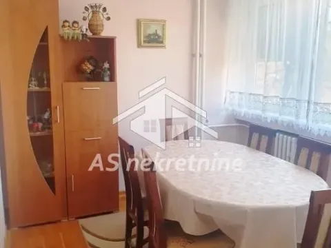 Izdavanje, trosoban stan, 70m², Novi Beograd Blok 33, Novi Beograd Sve Podlokacije - image 2