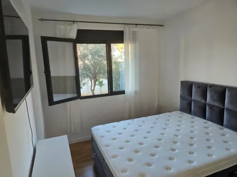 Izdavanje, dvosoban stan, 100m², Dalmatinska ulica, Podgorica - image 8