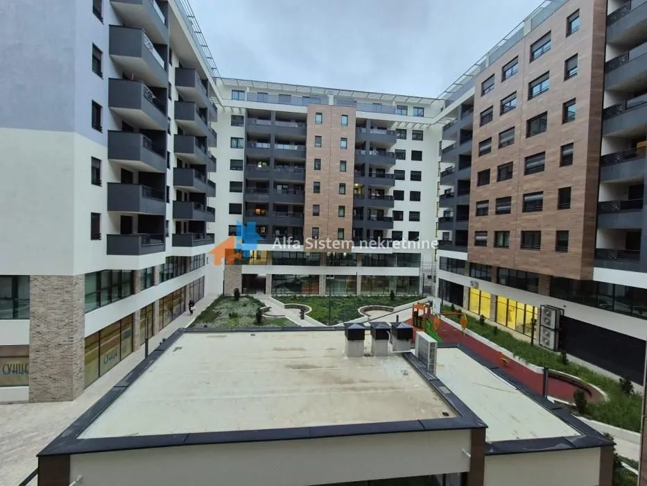 Izdavanje, trosoban stan, 95m², Trošarina, Voždovac Sve Podlokacije