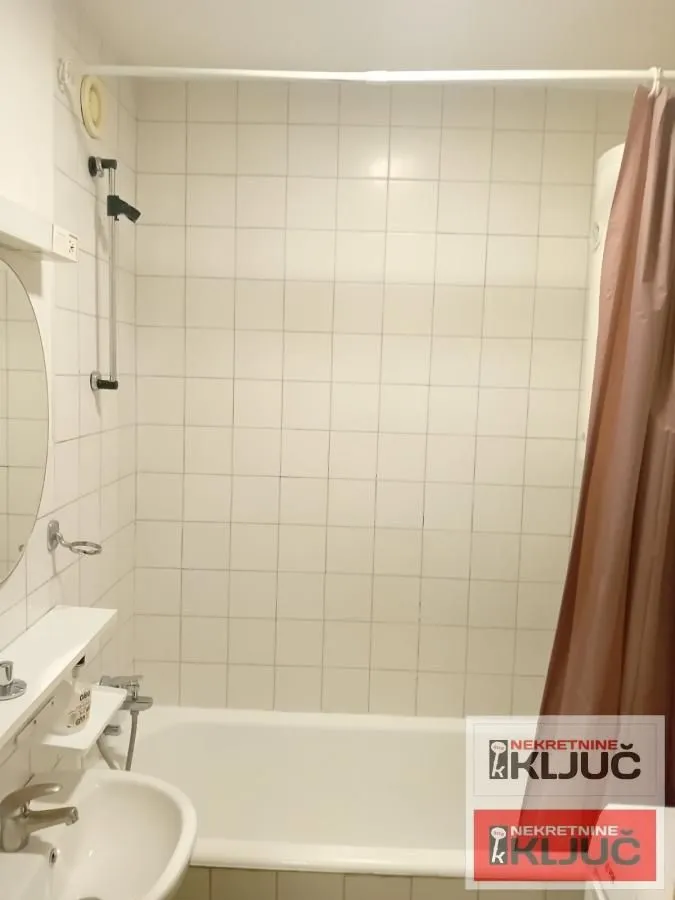 Izdavanje, dvosoban stan, 42m², Sajmište, Novi Sad