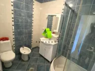 Izdavanje, trosoban stan, 72m², Medijana, Niš - image 12