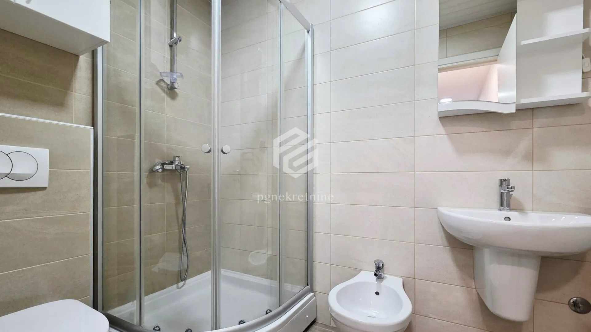 Rent, two bedroom apartment, 64m², City Kej, Podgorica