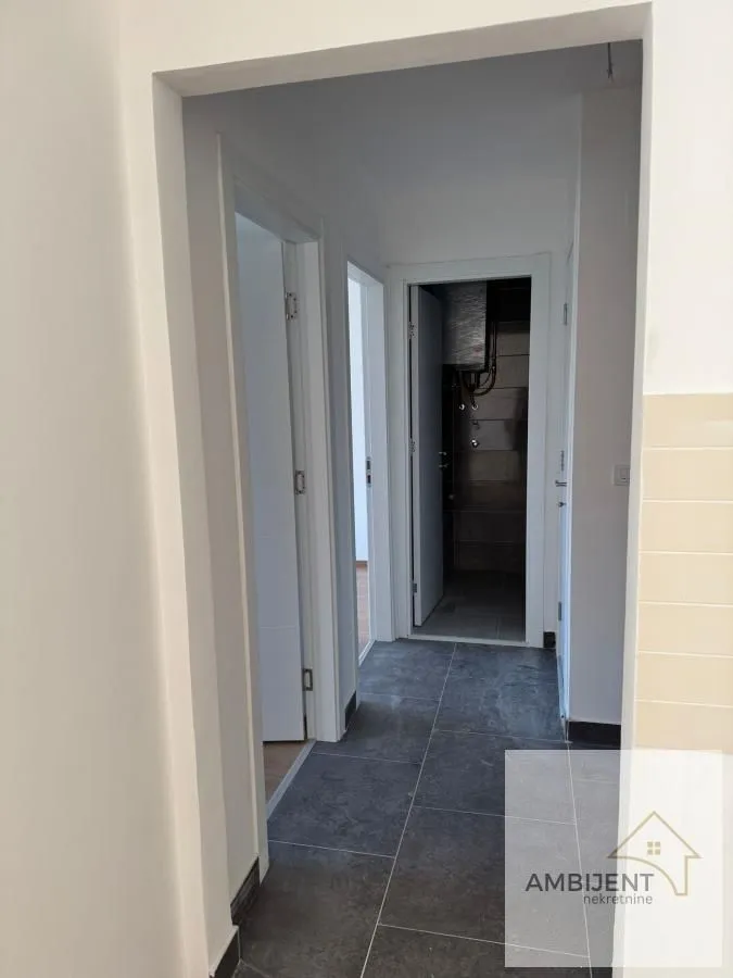 Prodaja, dvosoban stan, 56m², Centar, Stara Pazova